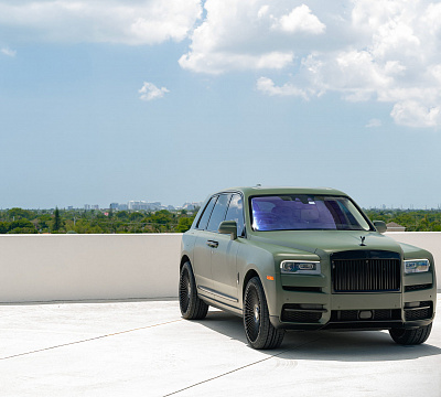 Фото дисков Vossen S17-16 на Rolls-Royce Cullinan