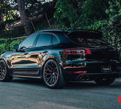 Фото дисков Vossen HF-2 на Porsche Macan I