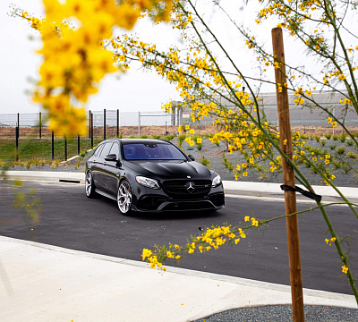 Фото дисков HRE P111SC на Mercedes-Benz E-Class (W213, S213, C238)