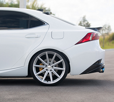 Фото дисков Vossen VFS-10 на Lexus IS II