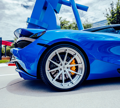 Фото дисков Strasse Wheels SV10 Deep Concave Duoblock на McLaren 720S