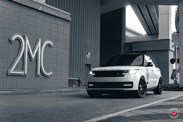 Фото дисков Vossen S17-12 Черный глянец на Land Rover Range Rover V