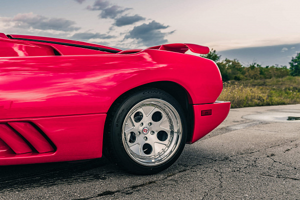 Фото дисков HRE 505 Глянцевый лак на Lamborghini Diablo