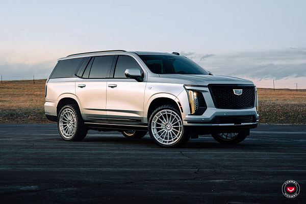 Фото дисков Vossen LCX-01 Глянцевый лак на Cadillac Escalade V