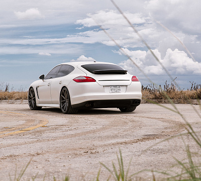 Фото дисков Vossen VFS-1 на Porsche Panamera I