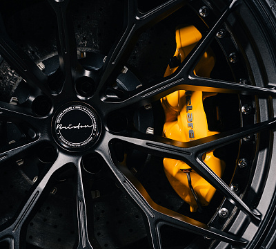 Фото дисков Brixton Forged CM6-R на McLaren 720S