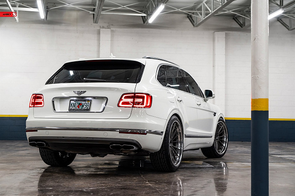 Фото дисков Anrky AN39 Глянцевый темный лак на Bentley Bentayga