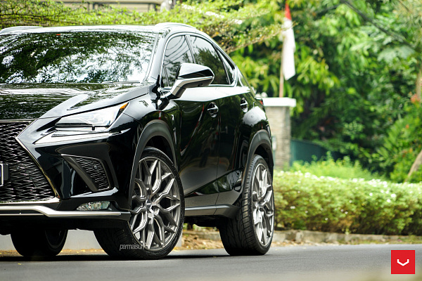 Фото дисков Vossen HF-2 Серебро на Lexus NX I