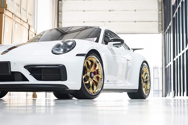 Фото дисков HRE S201H Сатиновое золото на Porsche 911 VIII