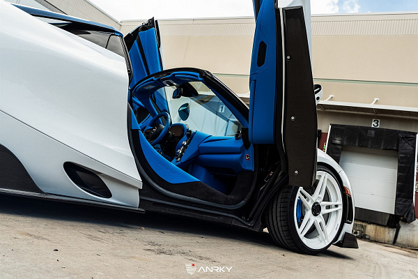 Фото дисков Anrky AN27 Белый глянец на McLaren 720S