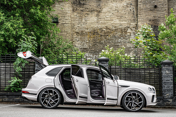 Фото дисков Kahn Type 54 Алмазная проточка на Bentley Bentayga