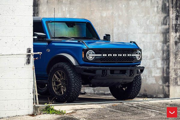 Фото дисков Vossen HF6-4 Сатиновое темное золото на Ford Bronco