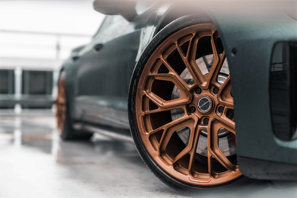 Фото дисков Brixton Forged PF10-RS Сатиновая темная медь на Audi E-tron GT