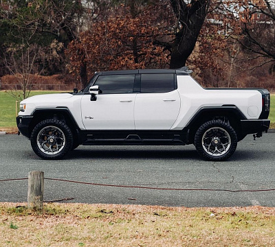 Фото дисков 4PLAY 4PF6 на GMC Hummer EV