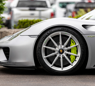 Фото дисков Brixton Forged R11-R на Porsche 918 Spyder