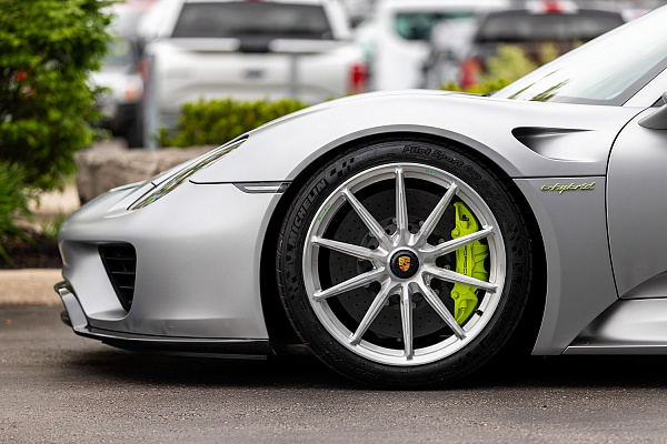Фото дисков Brixton Forged R11-R Глянцевый лак на Porsche 918 Spyder