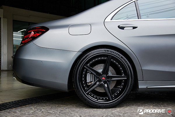 Фото дисков Vossen M-X5 (3-Piece) Черный сатин на Mercedes-Benz S-Class (W222, C217)