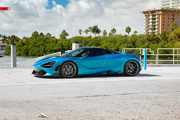 Фото дисков Anrky S1-X4 Глянцевый темный лак на McLaren 720S