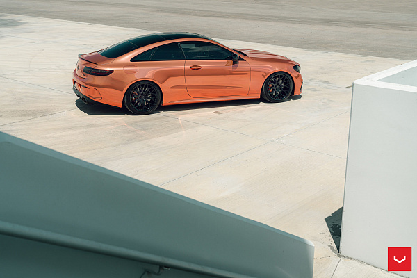 Фото дисков Vossen HF-2 Черный глянец на Mercedes-Benz E-Class (W213, S213, C238)