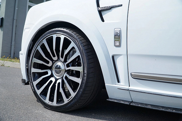 Фото дисков Mansory Y.8 Алмазная проточка на Rolls-Royce Cullinan