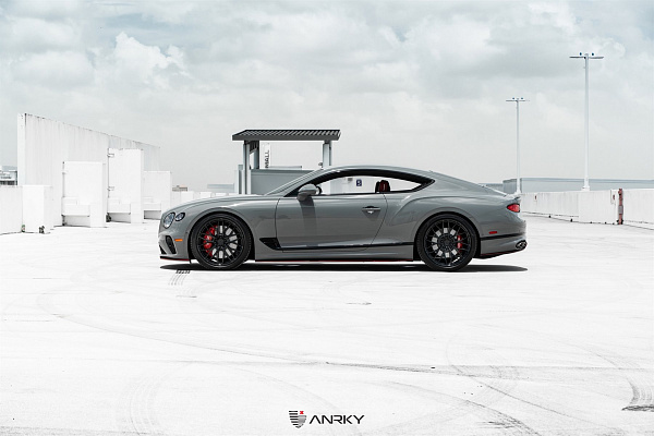 Фото дисков Anrky AN10 Черный глянец на Bentley Continental GT III