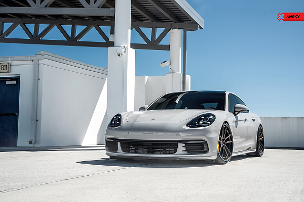 Фото дисков Anrky AN34 Сатиновая темная бронза на Porsche Panamera III