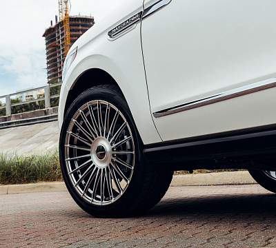 Фото дисков Vossen HF-8 на Lincoln Navigator IV
