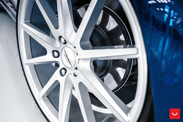 Фото дисков Vossen VFS-1 Серебро на Tesla Model 3