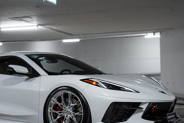Фото дисков ST Wheels ST9 Полированный лак на Chevrolet Corvette C8