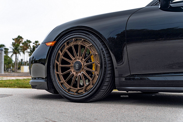 Фото дисков Strasse Wheels SV15FF Deep Concave FS Сатиновая бронза на Porsche 911 VII