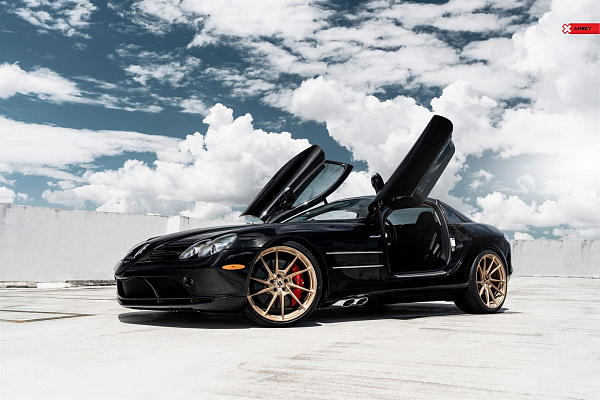 Фото дисков Anrky AN13 Сатиновая шампань на Mercedes-Benz SLR McLaren