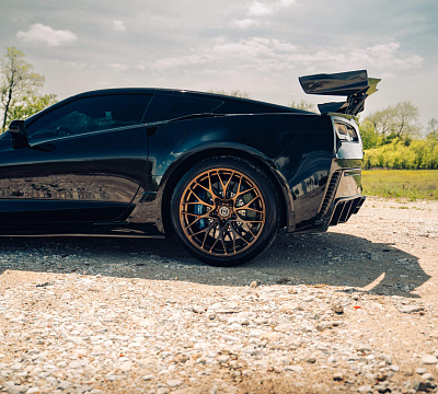 Фото дисков HRE 520M на Chevrolet Corvette C7