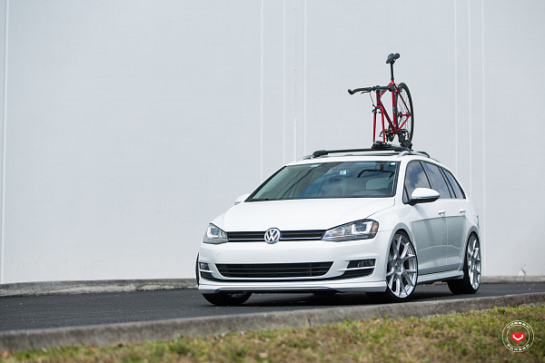 Фото дисков Vossen VFS-6 Серебро на Volkswagen Golf VII
