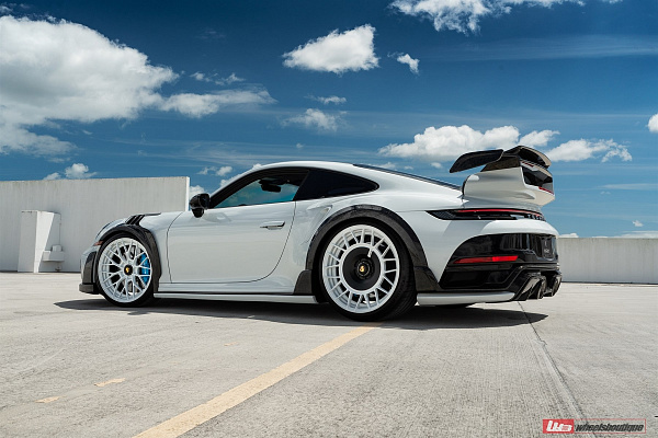 Фото дисков Anrky AN20 Aerosport Белый глянец на Porsche 911 VIII
