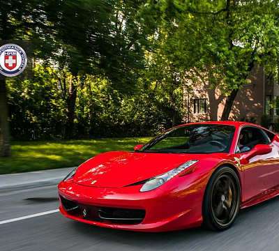 Фото дисков HRE S107 на Ferrari 458