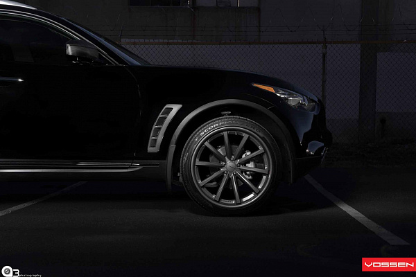 Фото дисков Vossen CV1 Сатиновый графит на Infiniti FX II