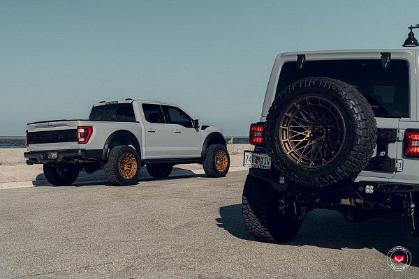 Фото дисков Vossen LCX-03 Сатиновая медь на GMC Sierra IV