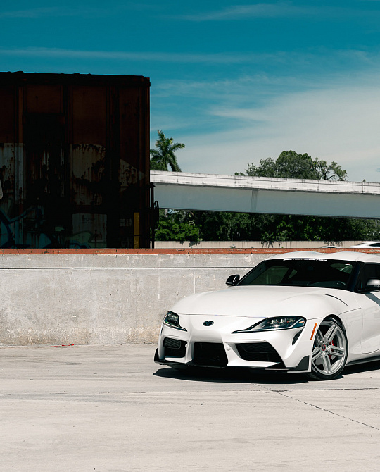 Фото дисков HF-1 Серебро на Toyota Supra A90