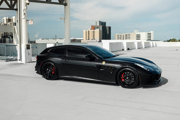 Фото дисков Anrky S1-X1 Черный глянец на Ferrari GTC4Lusso