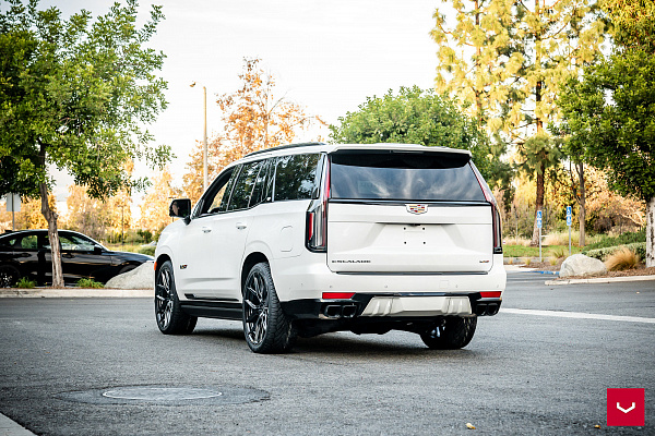 Фото дисков Vossen HF6-4 Черный глянец на Cadillac Escalade V