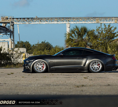 Фото дисков BC Forged HCS02 на Ford Mustang VI