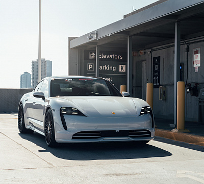 Фото дисков Vossen HF-8 на Porsche Taycan I