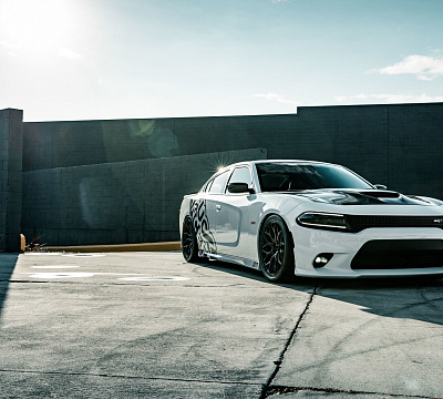 Фото дисков Vossen HF-2 на Dodge Charger VII