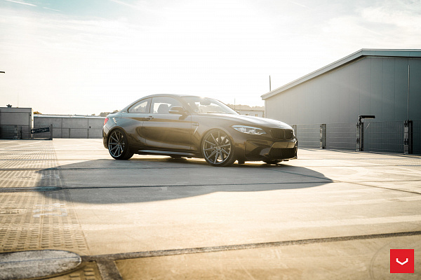 Фото дисков Vossen VFS-10 Глянцевый графит на BMW 2/M2 (F22/F87)