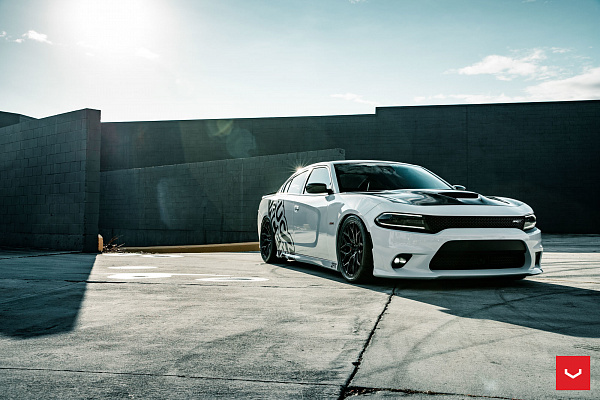 Фото дисков Vossen HF-2 Черный глянец на Dodge Charger VII