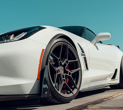 Фото дисков Vossen EVO-4R на Chevrolet Corvette C7