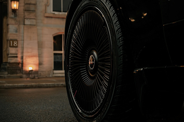 Фото дисков Brixton Forged LX17 Черный глянец на Land Rover Range Rover V