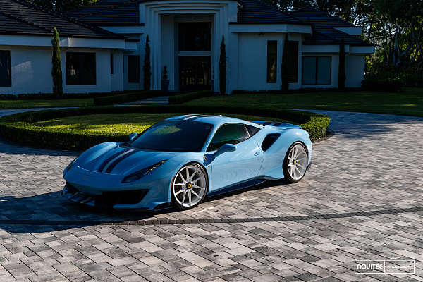 Фото дисков NOVITEC NF10 Белый глянец на Ferrari 488