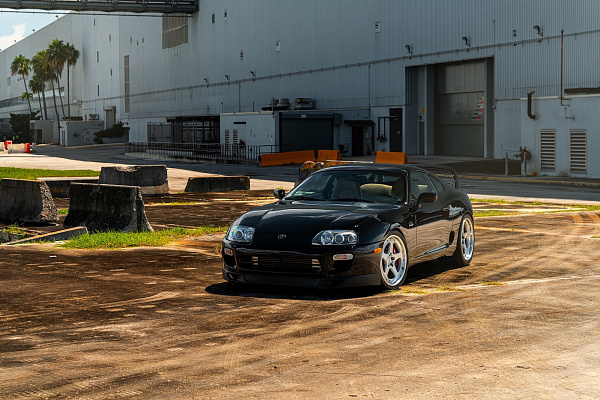 Фото дисков Strasse Wheels S5 Track Глянцевый лак на Toyota Supra A80