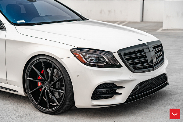 Фото дисков Vossen CVT Черный глянец на Mercedes-Benz S-Class (W222, C217)